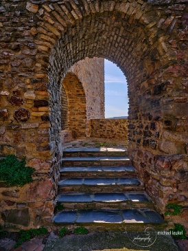 Burgruine Ehrenfels: Treppe zur Terrasse
